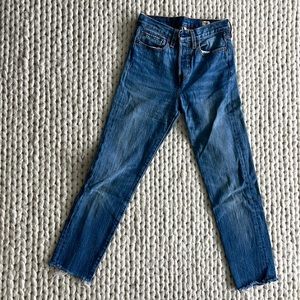 Levi’s raw hem skinny straight jean: size 24